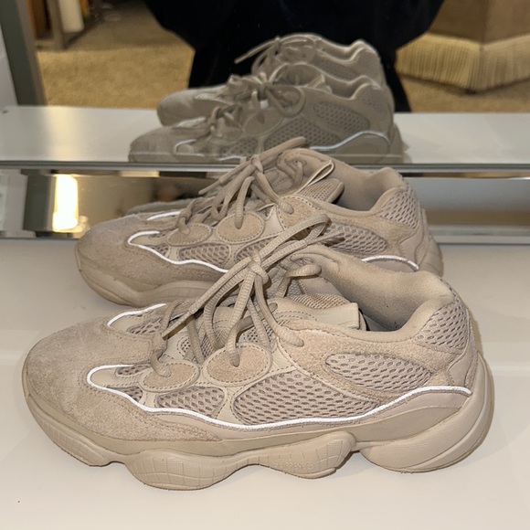 Yeezy 500 Blush - Picture 3 of 10